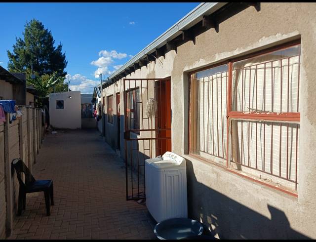 18 BEDROOM APARTMENT BLOCK FOR SALE IN SESHEGO 9A